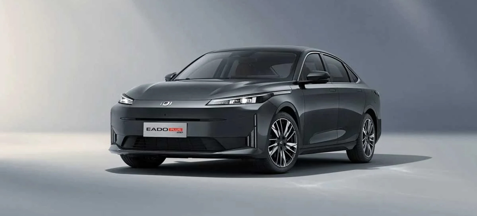 Faros delanteros full LED con encendido automático