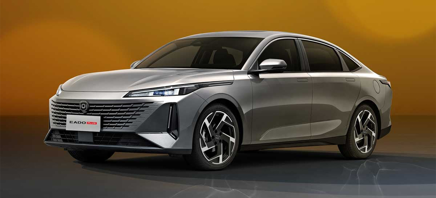 Faros delanteros full LED con encendido automático.