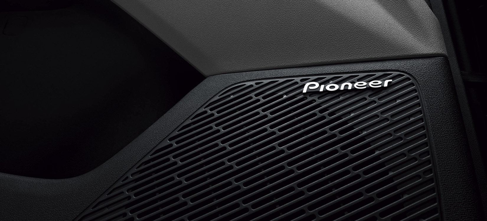 Sistema de audio de 14 bocinas Pioneer®