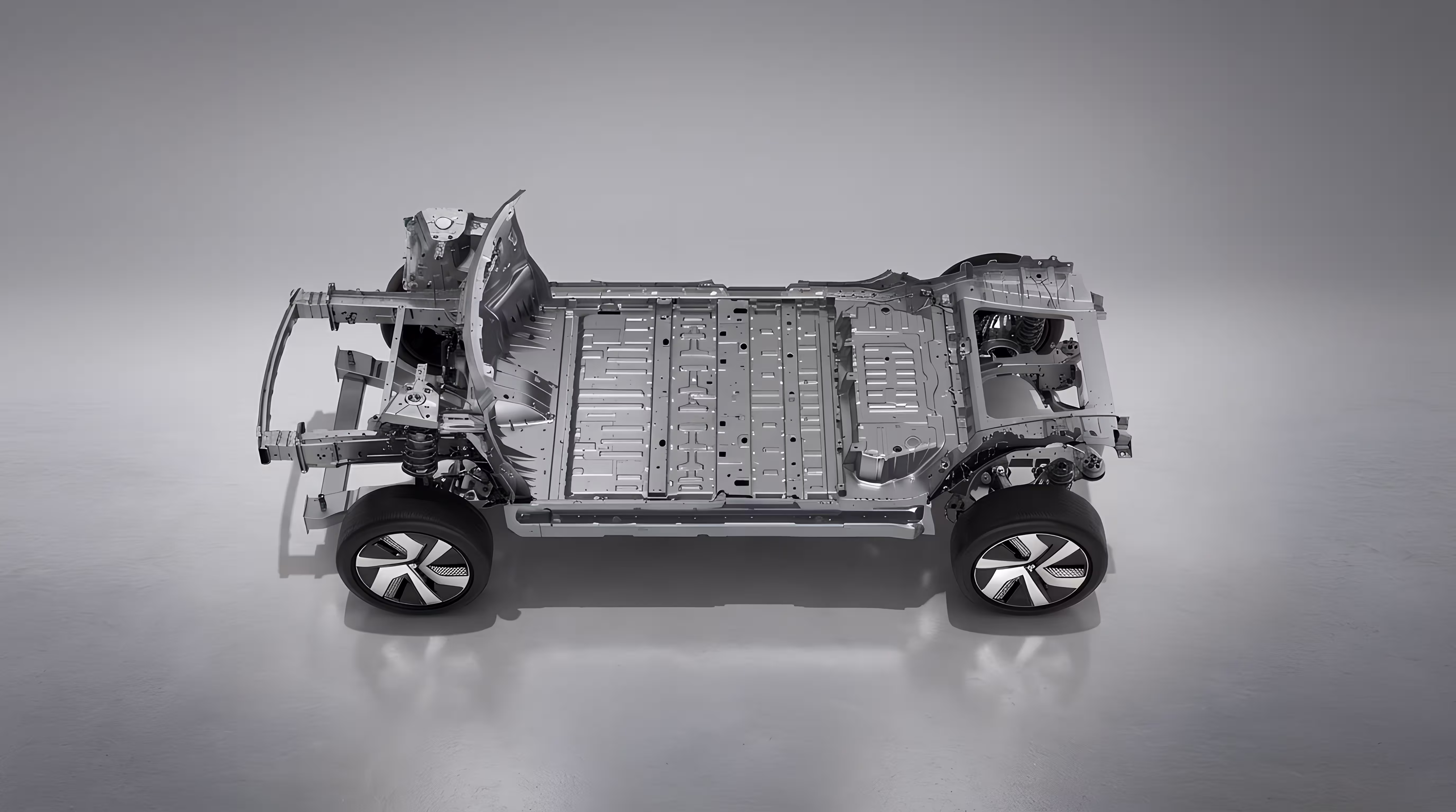 Tecnología REEV
Autonomía total de 1,129 km NEDC*
Autonomía 100% eléctrica de 158 km NEDC*